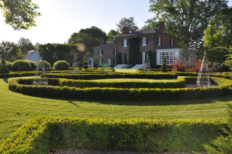 magnificent-waterfront-estate