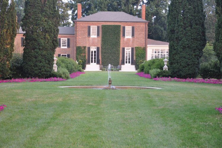 magnificent-waterfront-estate
