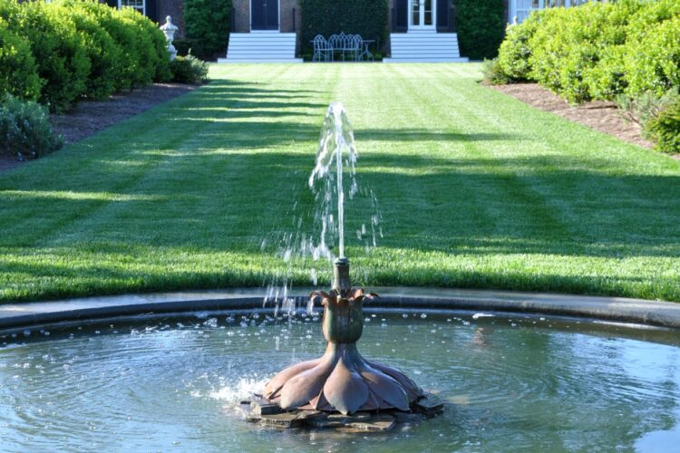 magnificent-waterfront-estate