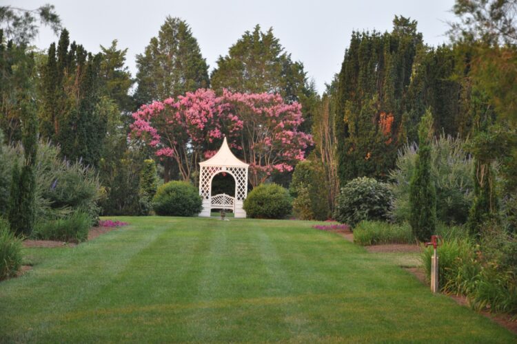 magnificent-waterfront-estate